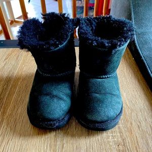 Toddler Uggs size 8